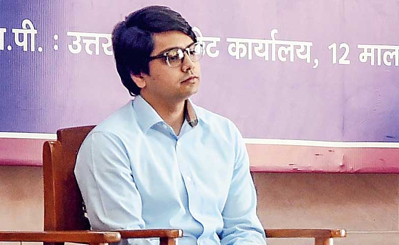 After 'Political Pappu', BSP's 'Dabbo' entered!