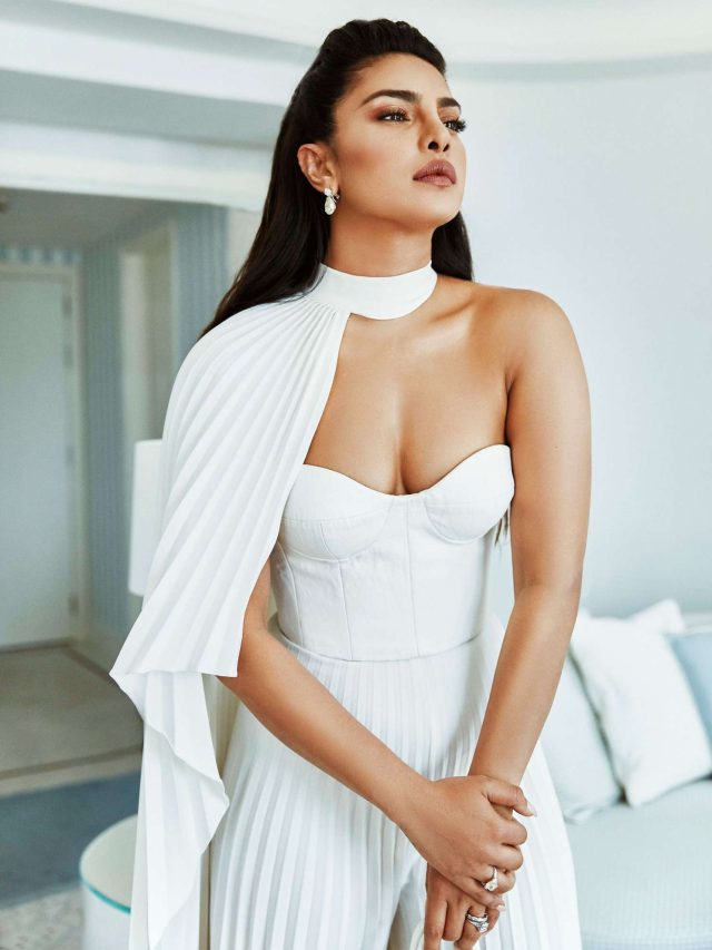 priyanka-1-2000-d283cdc4823240aa8defcb5ab7120ce7